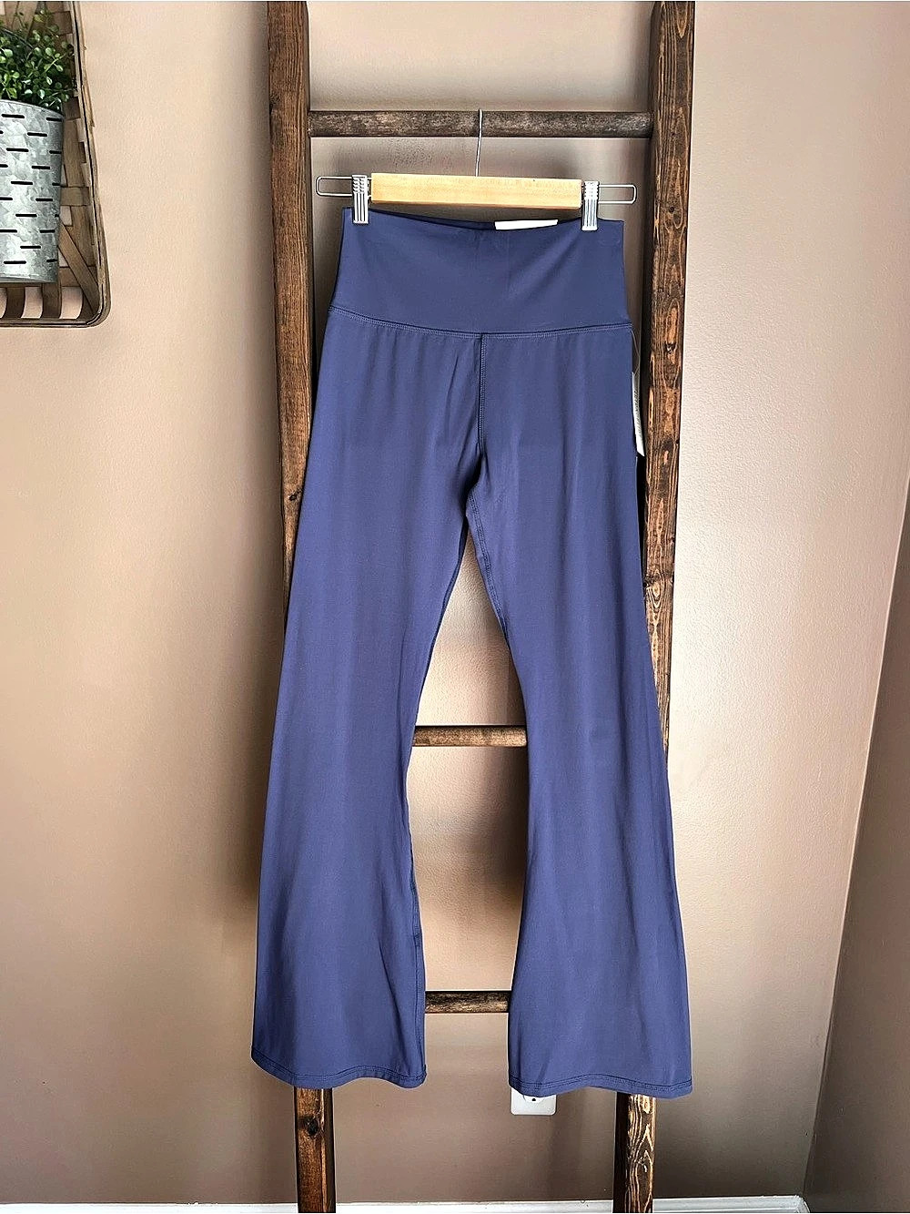Ultra Flirt Flare Legging Size Large